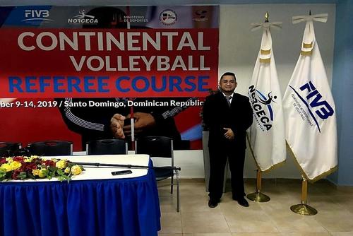 El día de su nombramiento como árbitro. (Foto: Cortesía)