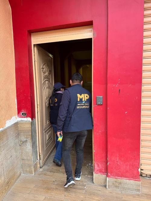 Los allanamientos se hicieron en conjunto con fiscalías del MP y agentes de la PNC. (Foto: MP)