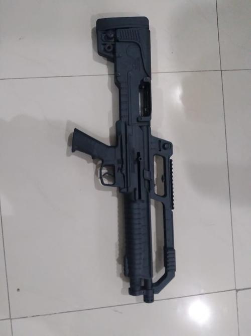 Arma de fuego que accionó el hombre con la que provocó las heridas en sus amigos. (Foto: Surama Rodas/colaboradora)