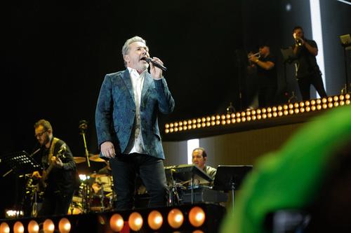 La reflexión del cantautor abrió debate entre fe y preocupación. (Foto: X)