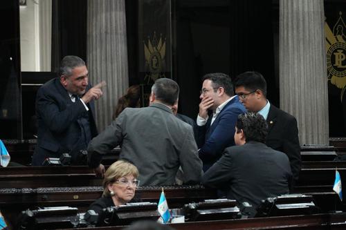 El grupo de Luis Aguirre busca tener más peso en la Junta Directiva del Congreso y para eso buscaría nuevos aliados. (Foto: Wilder López/Soy502)
