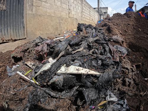 Distintos objetos fueron retirados del sistema de drenaje. (Foto: Municipalidad de Ciudad Vieja)