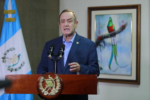 Así lucía Alejandro Giammattei en septiembre de 2021. (Foto: Archivo/Soy502)