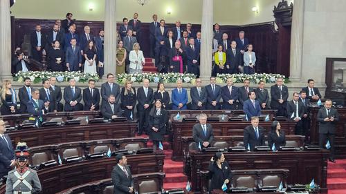 Varios magistrados y otros invitados estuvieron en la sesión solemne para conmemorar 204 de la emancipación política de Guatemala. (Foto: Estuardo Paredes/Nuestro Diario)
