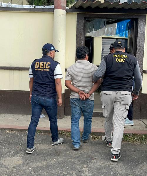 El capturado por agentes policiales fue identificado como José "N". (Foto: PNC)