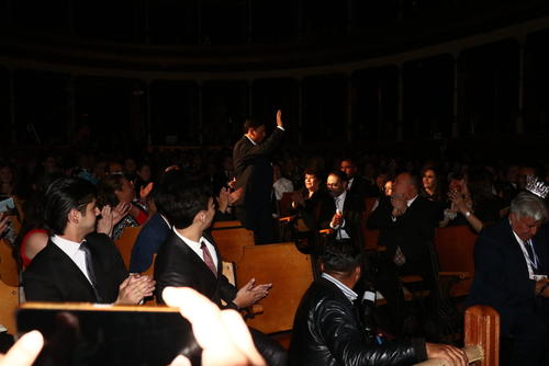 El público presente aplaudió al ingreso de cada uno de los escritores. (Foto: Oswaldo Cop/Colaborador)