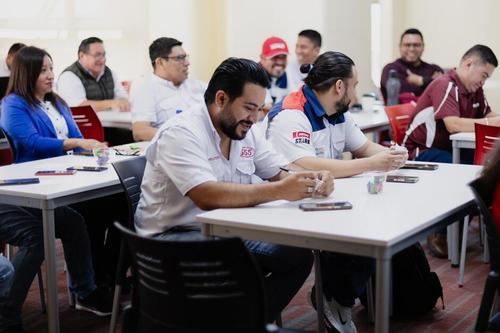 Participantes fortalecen sus habilidades durante la capacitación. (Foto: IKIGAI)