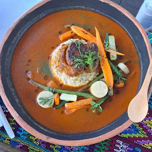 El pepián es un platillo tradicional de origen maya kaqchiquel, propio del departamento de Chimaltenango. (Foto: Roberto Ruiz/Colaborador)