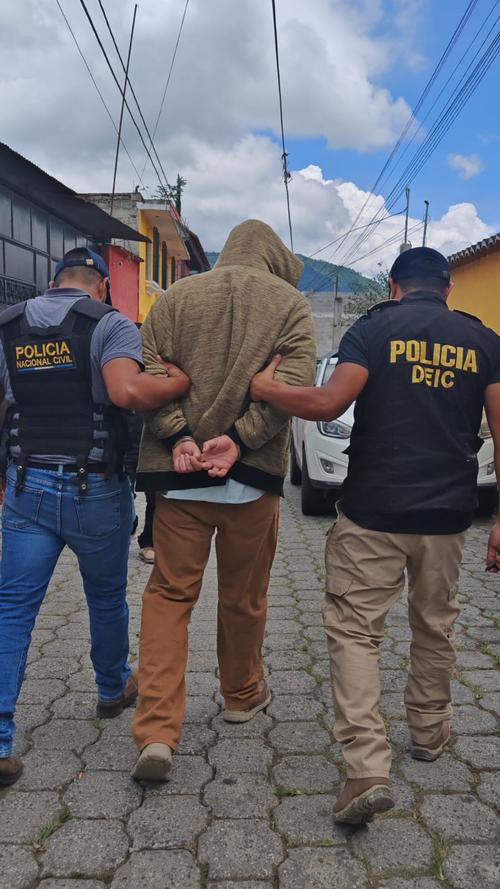 El detenido fue identificado como Luis "N", de 44 años. (Foto: PNC)