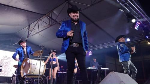 Presentarán sus temas clásicos y sus nuevos éxitos ante el público. (Foto: cortesía FB Juan Gómez y su grupo Capaz)