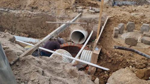 El trámite garantiza acceso seguro al agua potable y contribuye a mejorar la infraestructura local. (Foto: Alfonso Guárquez/Colaborador)