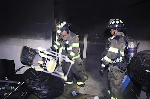La propietaria de la vivienda estimo las perdidas en más de 400 mil quetzales. (Foto: Bomberos Voluntarios)