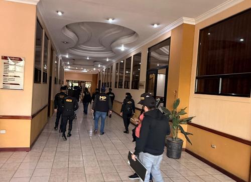 Este miércoles 17 de septiembre, se llevaron a cabo diligencias de allanamiento, inspección y registro en el hotel California, vinculado al diputado Martín Nicolás Segundo. (Foto: MP)