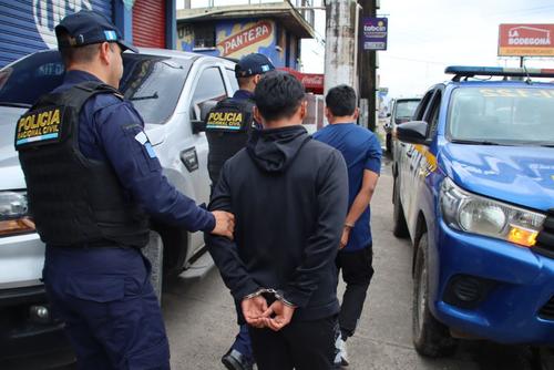 hermanos, capturados, vehiculo, robado