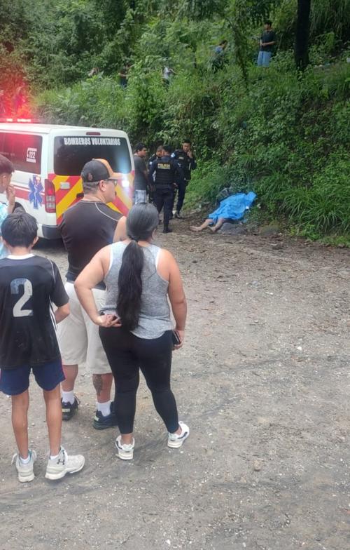 Según testigos se sintió sofocado a medio partido y momentos después se desvaneció. (Foto: Bomberos Voluntarios)
