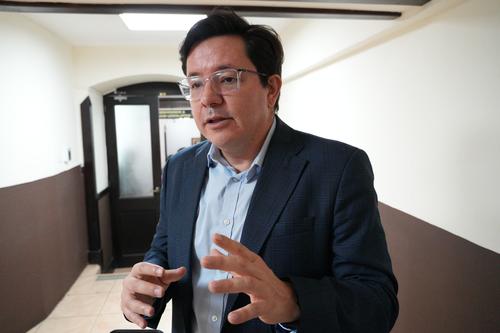 Julio Héctor Estrada pertenece al bloque de Luis Aguirre y es quien dirige las discusiones y análisis del proyecto de presupuesto nacional para el próximo año. (Foto: Wilder López/Soy502)