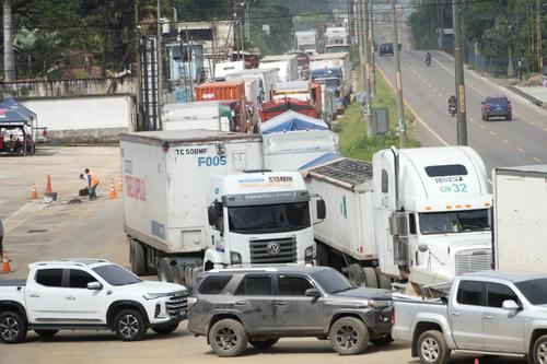 Los vehículos de transporte pesado han transito lentamente. (Foto: Wilder López/colaborador)