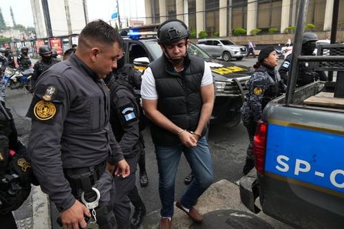 José Luis Marroquín llegó también a Torre de Tribunales, en la zona 1 capitalina. (Foto: Wilder López/Soy502)
