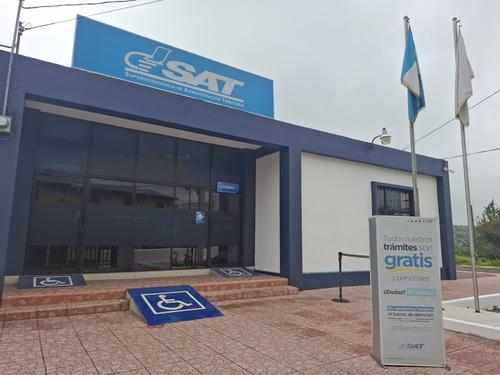 La oficina local de la SAT atiende de 8:00 a.m. a 4:00 p.m. (Foto: Josué Ardeano/Colaborador)