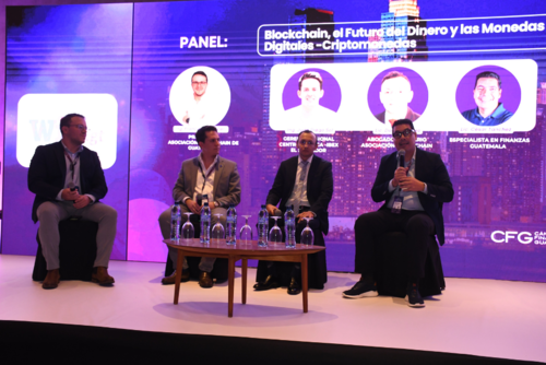 Panel sobre blockchain, el futuro del dinero y las criptomonedas. (Foto: José Luis Pos/Colaboración)