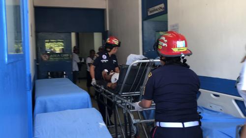 Los tres familiares heridos fueron trasladados a un centro asistencial. (Foto: redes sociales/Mi bello San Pablo)