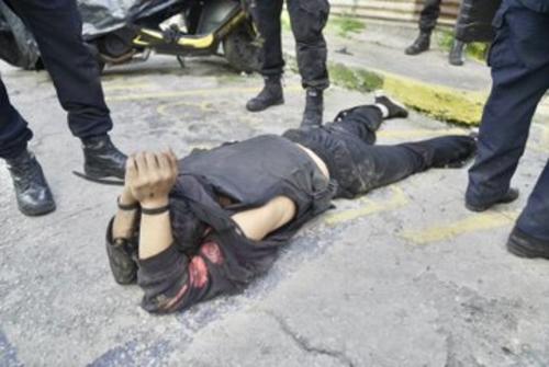 Los capturados portaban chalecos antibalas. (Foto: PNC)