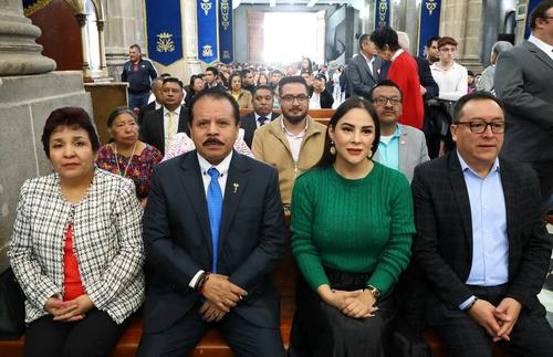 Distintas autoridades estuvieron presentes en la misa, entre ellas el alcalde Juan Fernando López y el Concejo Municipal. (Foto: Oswaldo Cop/Colaborador)