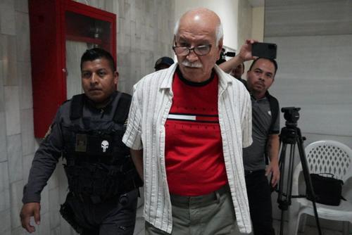 piloto, embistió, motorista, tribunales