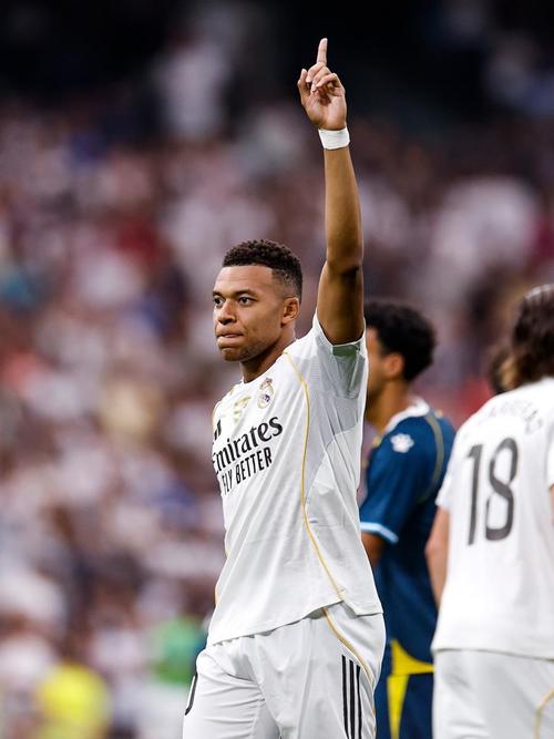 El francés lidera la tabla del pichichi con siete anotaciones en liga. (Foto: Real Madrid) 