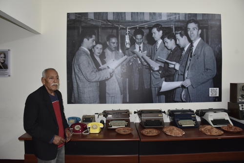 En este cuadro está guardada la imagen del gran locutor Otto René Mancilla, conocido como la voz del golpe. (Foto: Daniel Dávila/Colaborador)