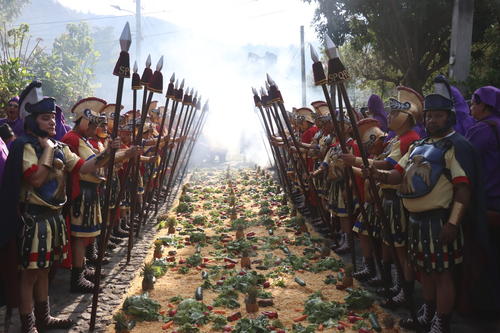 Los romanos no pod&iacute;an hacer falta durante el recorrido. (Foto: Renato Melgar/Colaborador)