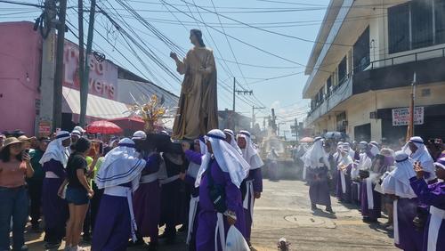 La imagen de San Juan fue llevada en hombros. (Foto: Jorge Morales/Colaborador)