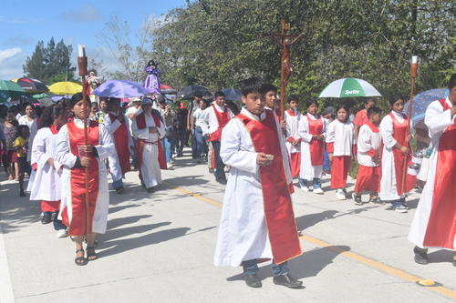 Adolescentes y j&oacute;venes reafirmaron su compromiso co la fe. (Foto: Carlos Pel&aacute;ez/Colaborador)