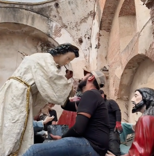 extranjera devela secreto antigua 1