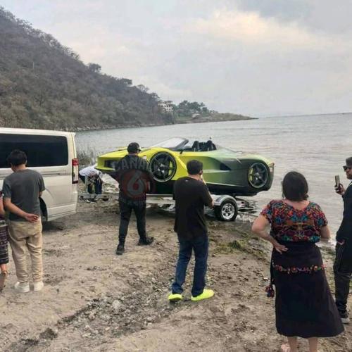 Se cree que la pareja viajaba en este veh&iacute;culo acu&aacute;tico. (Foto: Redes Sociales)
