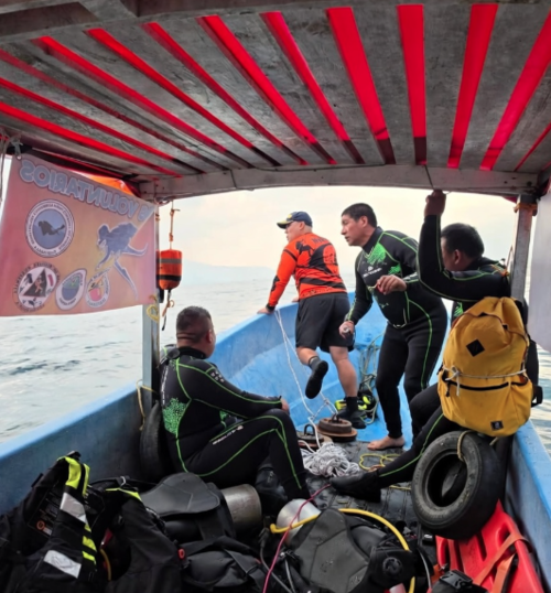 Los socorristas contin&uacute;an labores de b&uacute;squeda. (Foto: Pedro Sicajau/Colaborador)