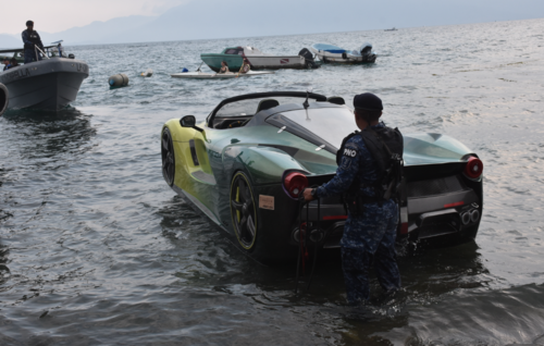 Palacios y una mujer habr&iacute;an rentado un jetcar para navegar en el lago. (Foto: Pedro Sicajau/colaborador)