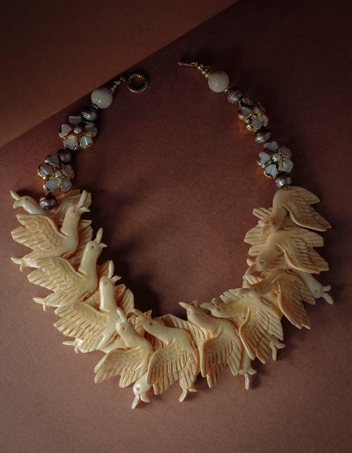 thalia collar guatemalteco 2