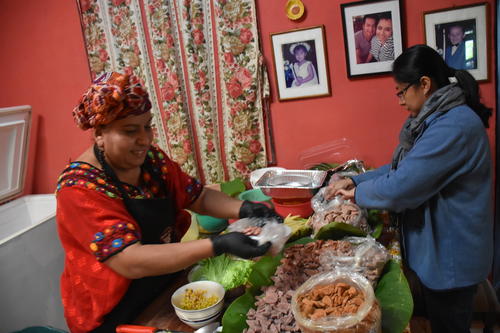 La cocina de Gladys Coy se convierte en espacio de encuentro familiar. (Foto: Irma Tzi/Colaboradora)