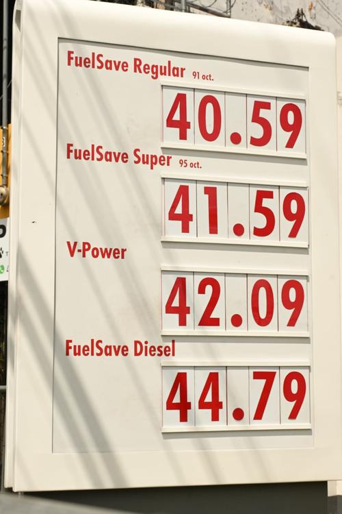 Precios de combustibles lunes 6 abril, ciudad Guatemala. (Foto: Jose Luis Pos/Nuestro Diario)
