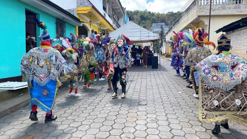 El grupo es dirigido por don Tom&aacute;s Lucas, quien prosigue la tradici&oacute;n legada por sus mayores. (Foto: Carlos Sotz/Colaborador)
