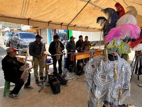 La marimba acompa&ntilde;a cada uno de los bailes ejecutados por los participantes. (Foto: Carlos Sotz/Colaborador)