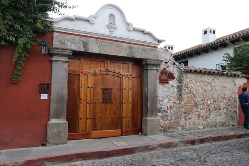 En el Hotel Casa Santo Domingo, en Antigua Guatemala, se llevar&aacute; a cabo este mi&eacute;rcoles 8 de abril la elecci&oacute;n del nuevo rector de la USAC. (Foto: Renato Melgar/Colaborador)