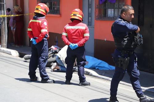 La v&iacute;ctima mortal es un hombre de 23 a&ntilde;os. (Foto: Bomberos Municipales)
