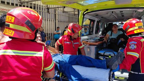 Los heridos fueron trasladados a un centro asistencial. (Foto: Bomberos Municipales)