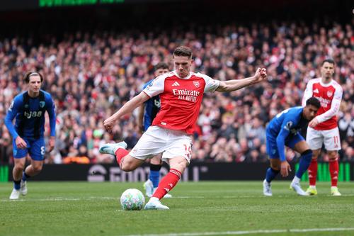 Gyokeres se encarg&oacute; de igualar las acciones desde el manch&oacute;n penal antes del descanso. (Foto: Liga Premier) 