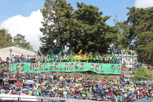 En su debut en Liga Mayor ante Comunicaciones, la afici&oacute;n abarrot&oacute; las afueras del estadio Xamba'94. (Foto: Alfonso Gu&aacute;rquez/Colaborador)