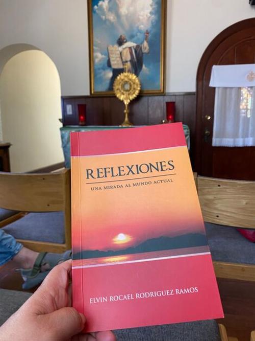 Esta obra la sac&oacute; el 2023, es un seguimiento a su primer libro. (Foto: FB: Elvin Rocael Rodriguez Ramos)