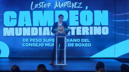 Lester Mart&iacute;nez durante su discurso luego de haber recibido la Orden Presidencial. (Foto: Estuardo Paredes/Colaborador)