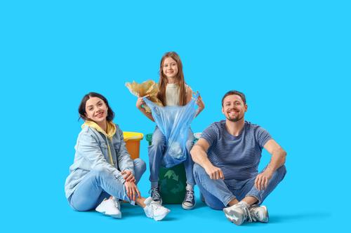 Separar tu basura en org&aacute;nica que son la sobra de alimentos y papel, vidrio, papel, pl&aacute;stico es otra forma de cuidar el planeta. (Foto: Shutterstock)